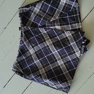 Blue plaid scort